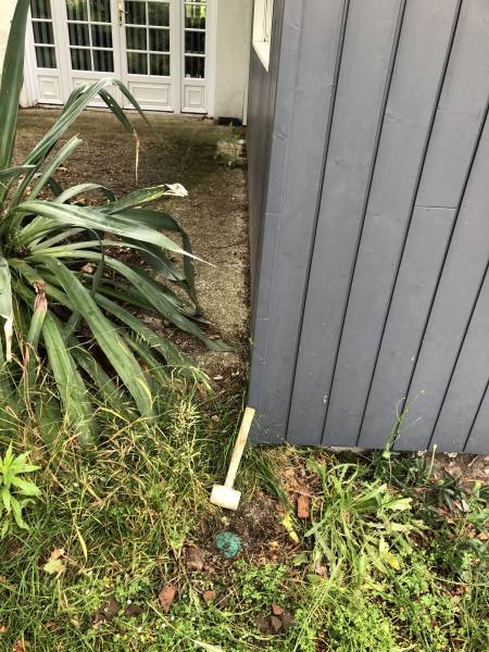 Des termites dans les plinthes d'1 maison à Ychoux dans les Landes